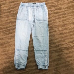 American Eagle Joggers